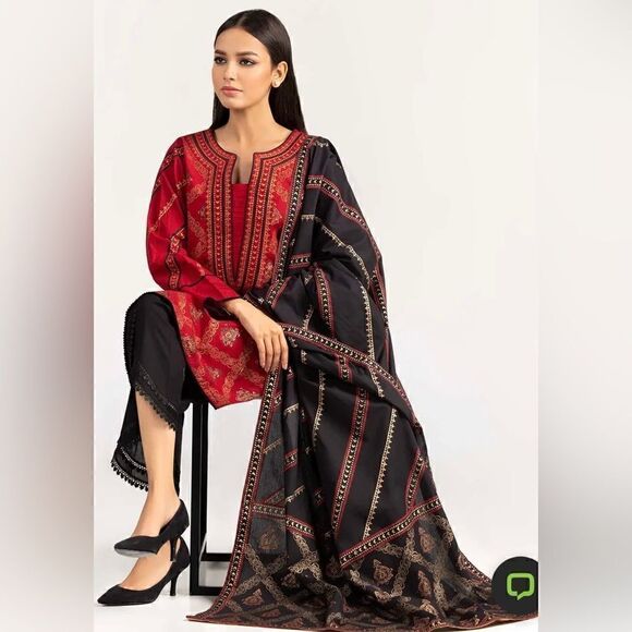 GulAhmed Ideas Pret 
Printed Cambric Shirt With Lawn Dupatta 2PC - Picture 4 of 6
